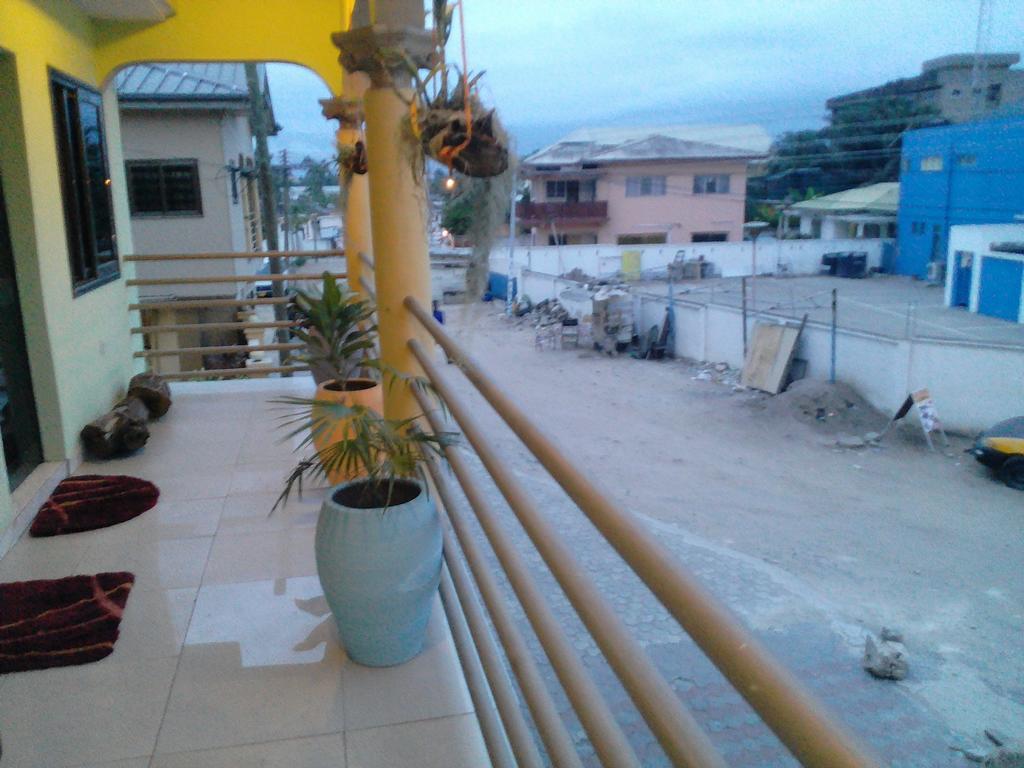 Feehi'S Place Accra Exterior photo