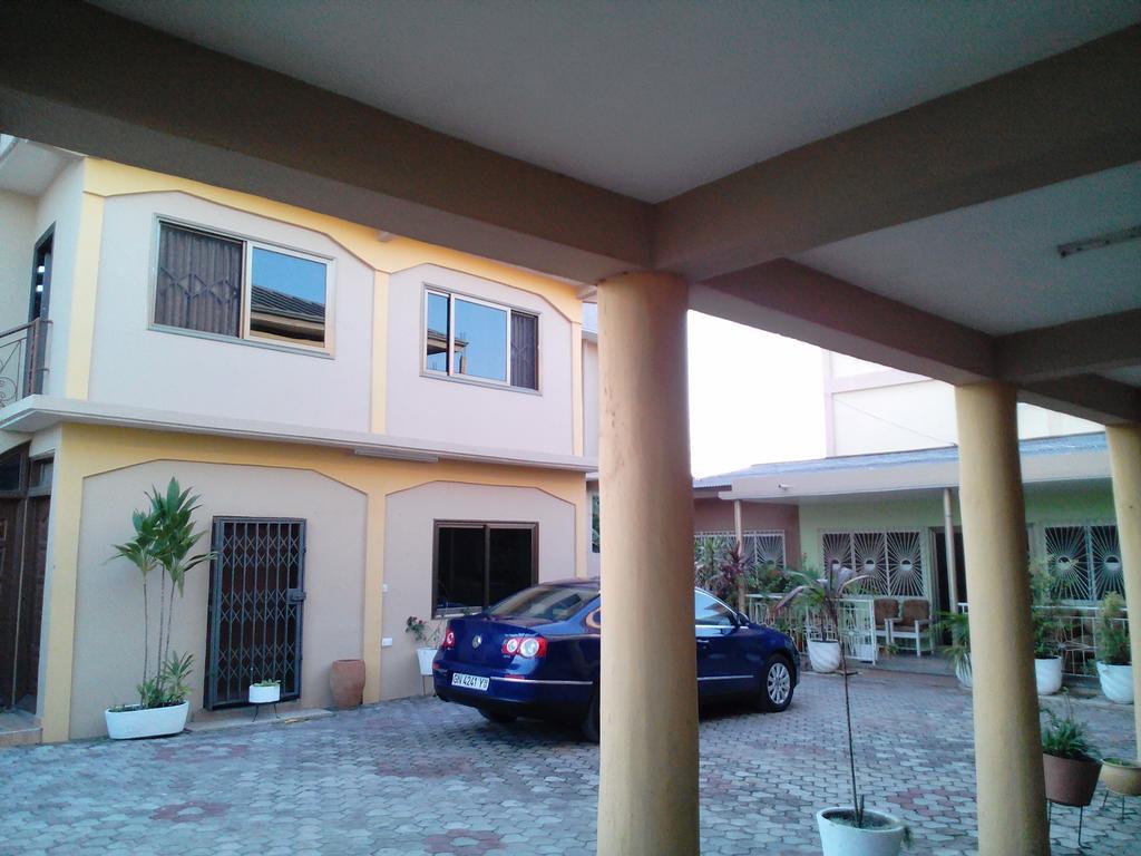 Feehi'S Place Accra Exterior photo