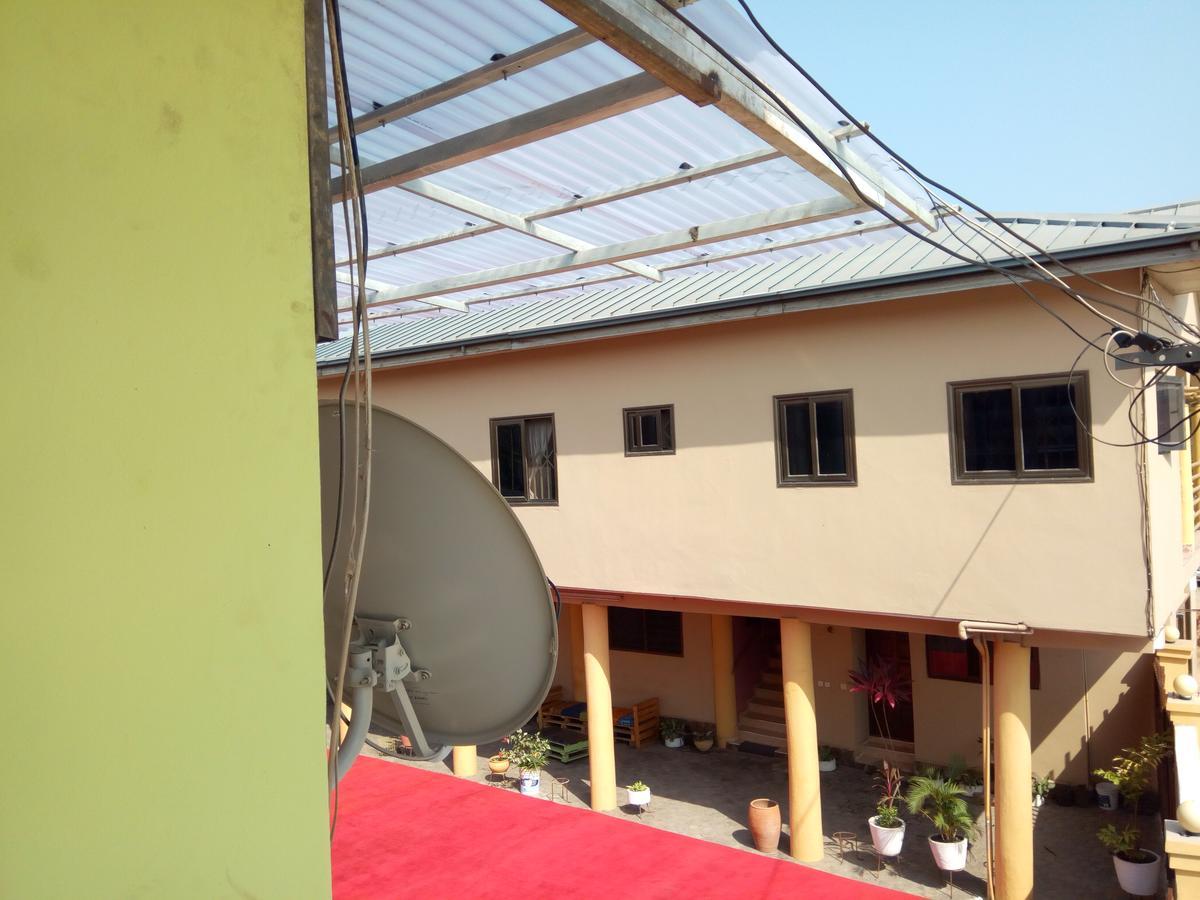 Feehi'S Place Accra Exterior photo