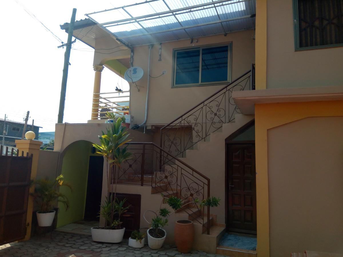 Feehi'S Place Accra Exterior photo