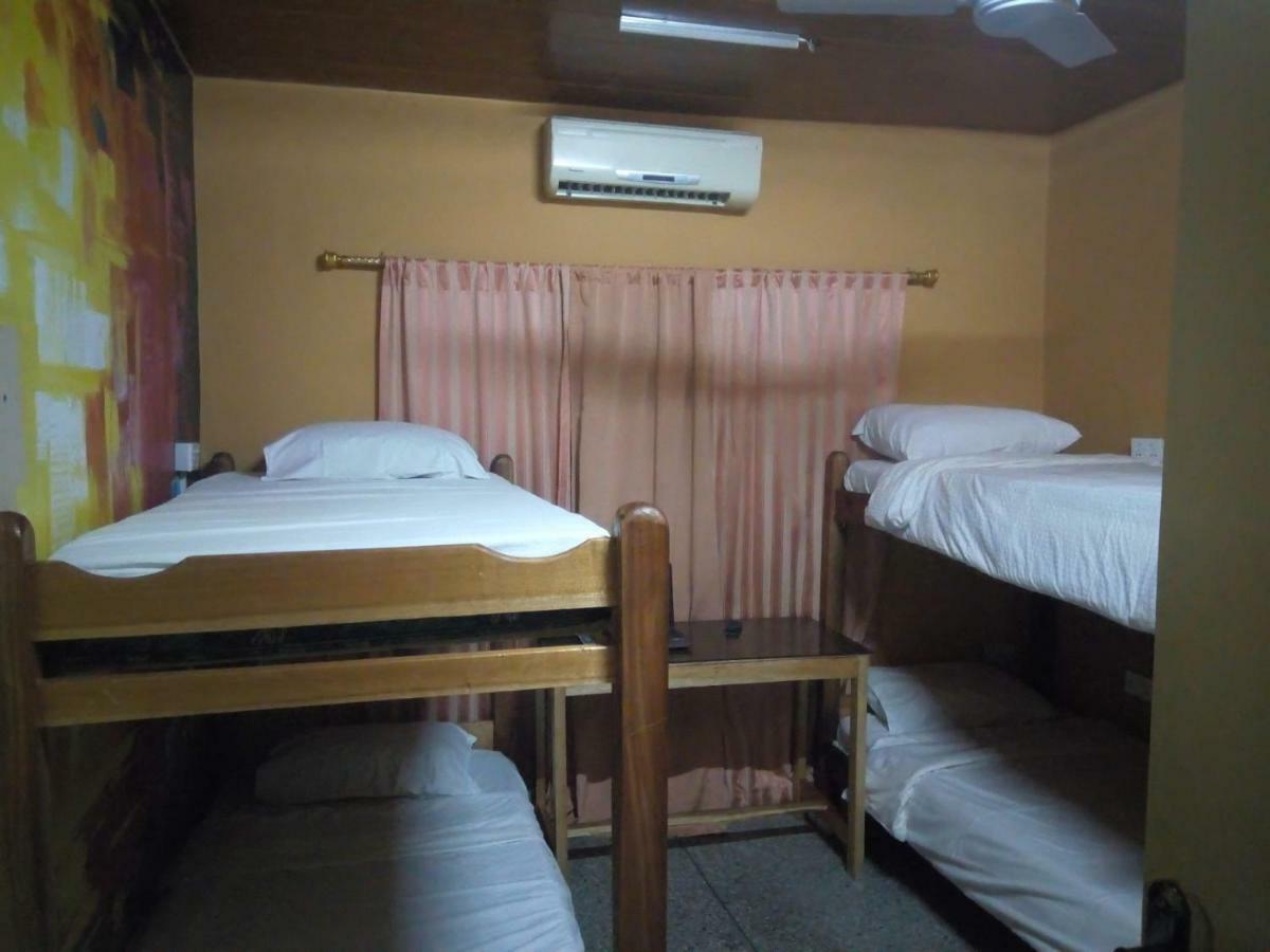 Feehi'S Place Accra Exterior photo