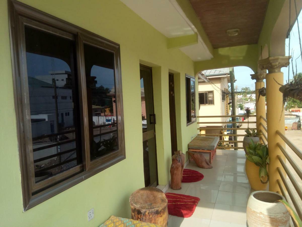 Feehi'S Place Accra Exterior photo